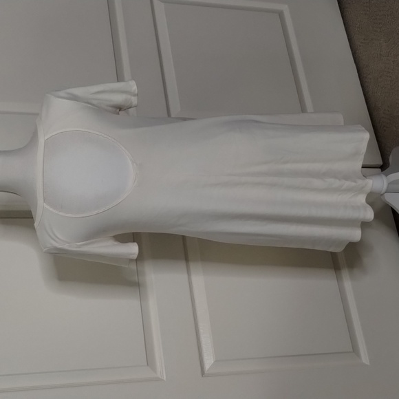 Victoria + Sophia cream ribbed cotton dress size medium circle opening in back - Picture 5 of 10